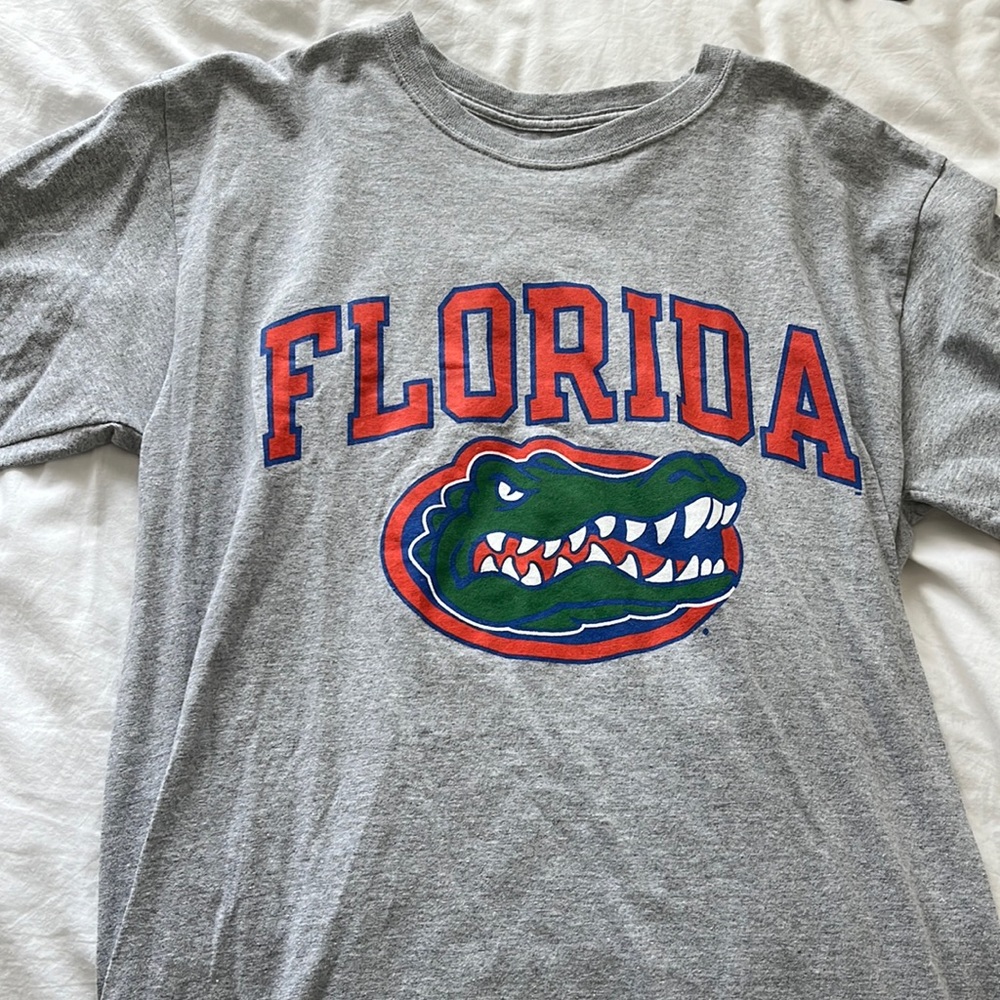 University of Florida Short Sleeve T-Shirt - size M - worn once